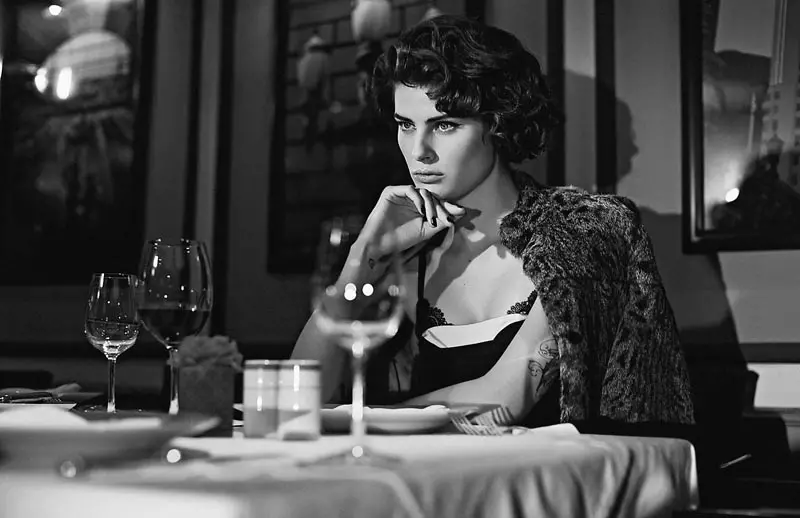 Isabeli Fontana Gets Cinematic for the Cover Story of Schön #19 vum Gustavo Zylbersztajn