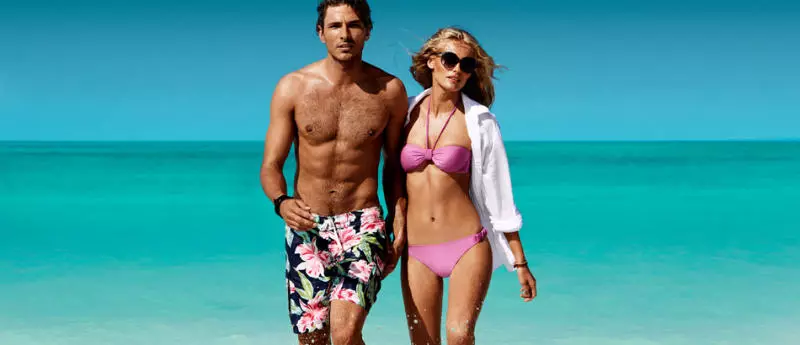 Эдита Вилкевичуте и Фрида Густавссон в рекламной кампании H&M Swimwear 2011