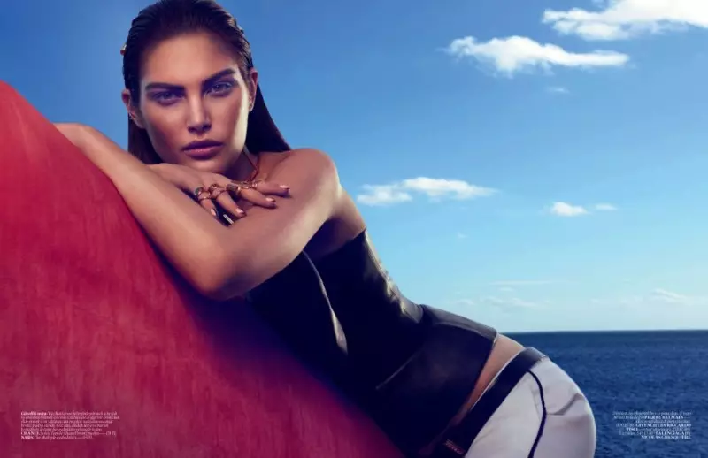 Catherine McNeil Sports Sleek Spring Mencari Vogue Turki