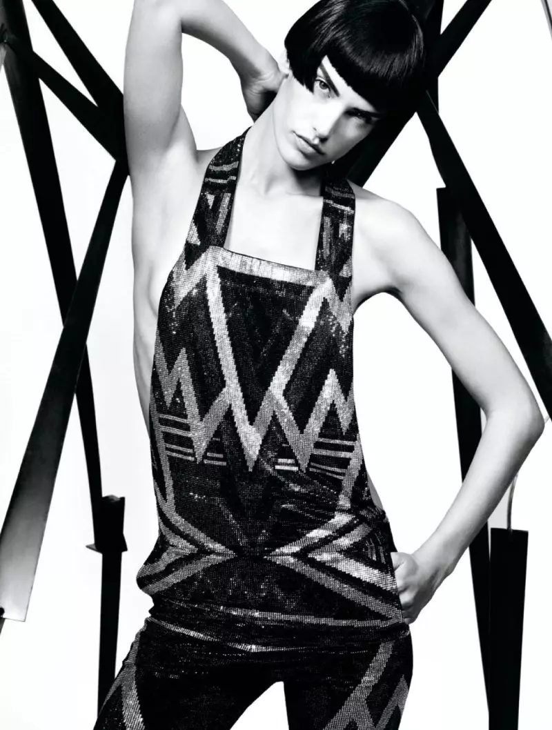 Alessandra Ambrosio di Chad Pitman per Muse Winter 2011