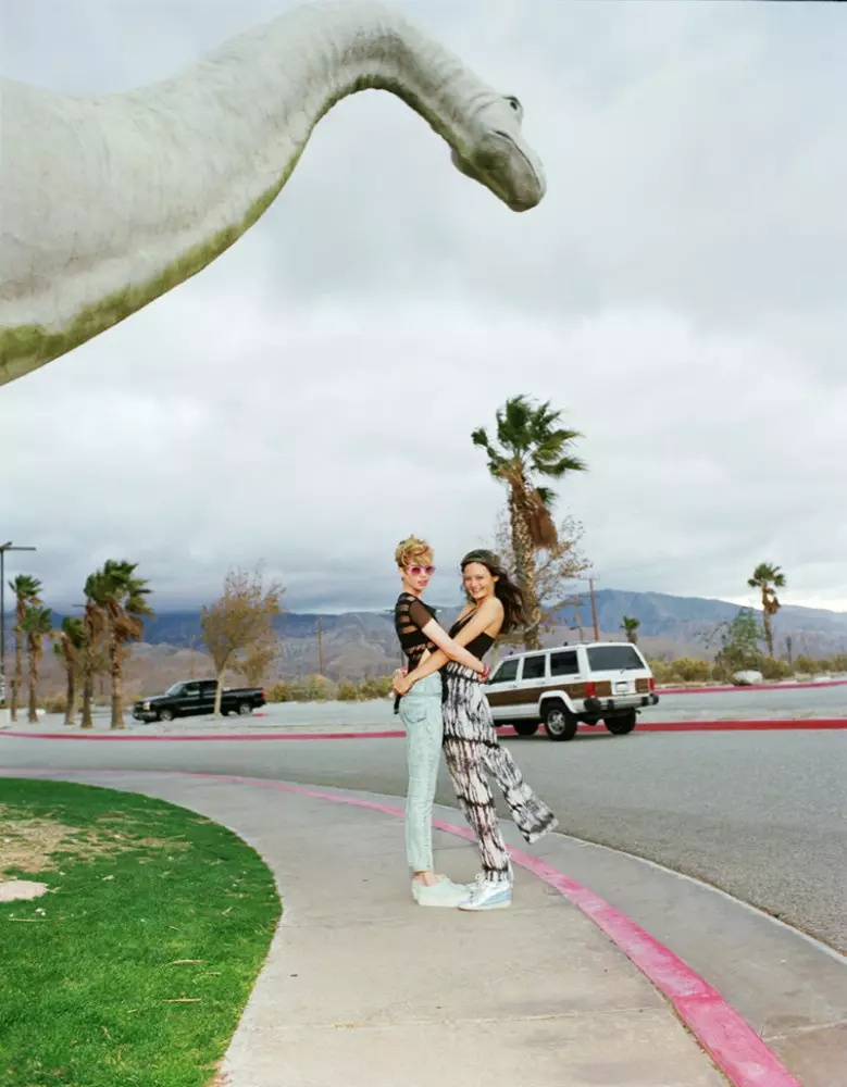 Rachel Rutt kaj Stella Maxwell Go on the Road for Urban Outfitters' Festival Lookbook