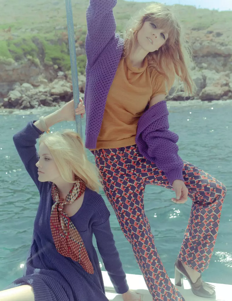 Ashley Smith & Masha Novoselova by Ahmet Polat for Vogue Turkey