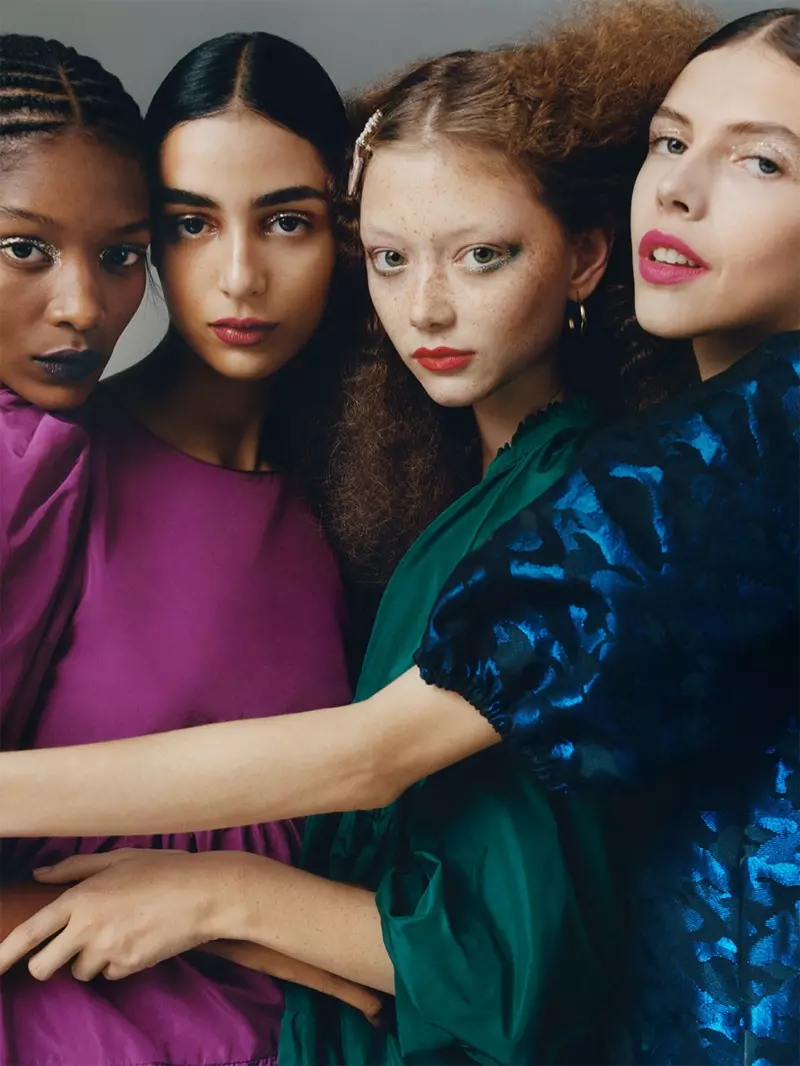 Elibeidy Dani, Nora Attal, Sara Grace Wallerstedt e Lea Julian sono le star dell'editoriale autunno-inverno 2019 di Zara TRF Overbold