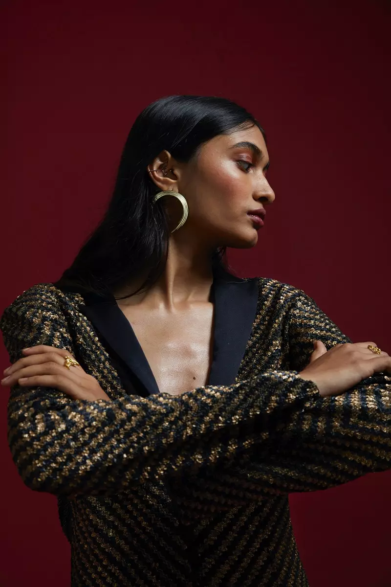 Nandini pose dans la nouvelle saison ressemble à Grazia India