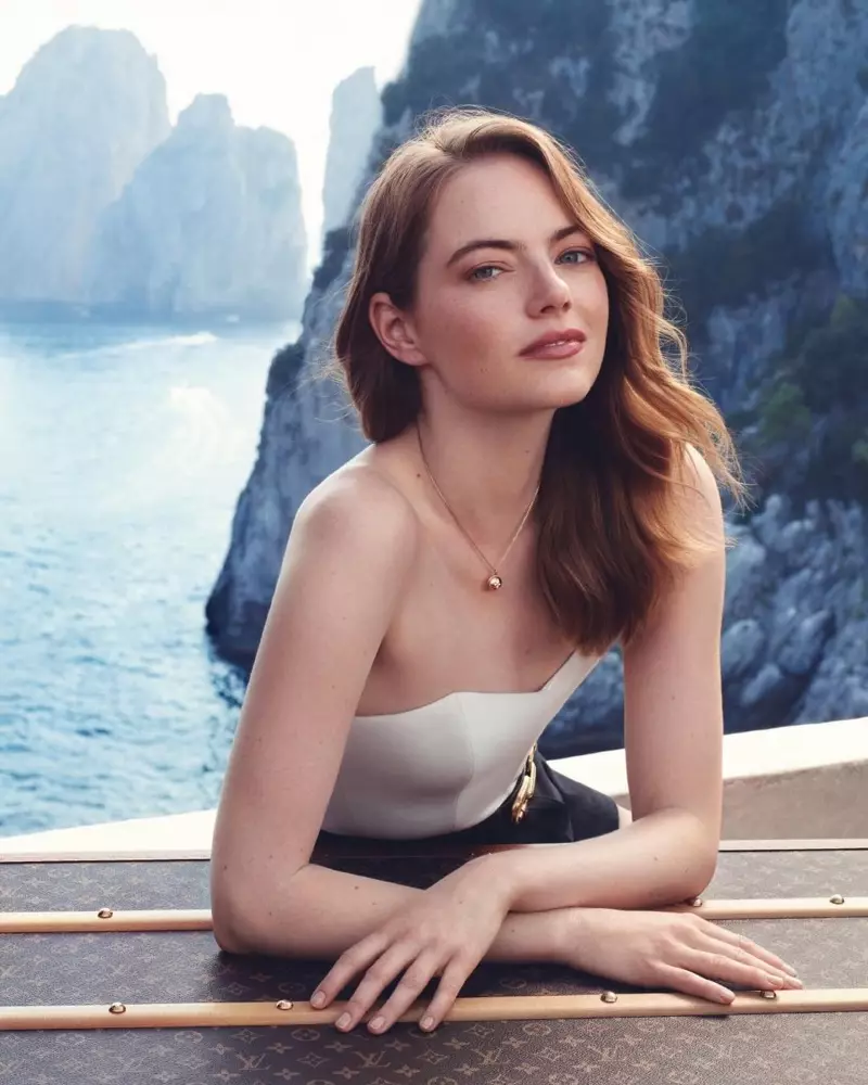 La actriz Emma Stone encabeza la campaña de fragancias Heures d'Absence de Louis Vuitton