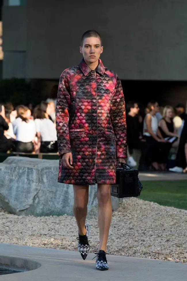 Fijery avy amin'ny fanangonana Louis Vuitton's cruise 2016