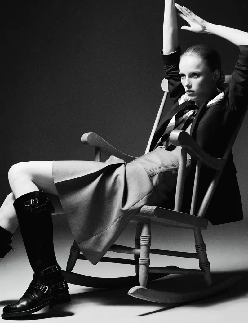 Rianne van Rompaey Models Burberry busca una altra revista