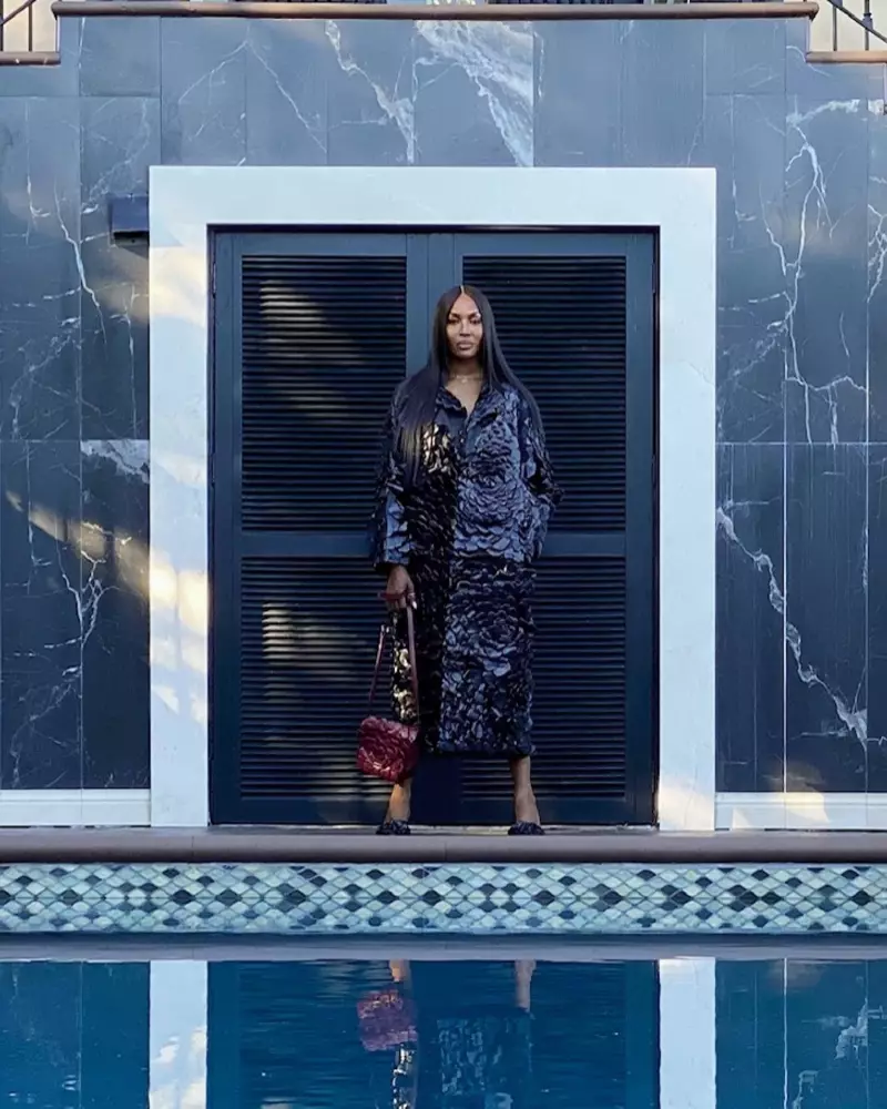 Naomi Campbell posa per la campagna autunno-inverno 2020 di Valentino Empathy.