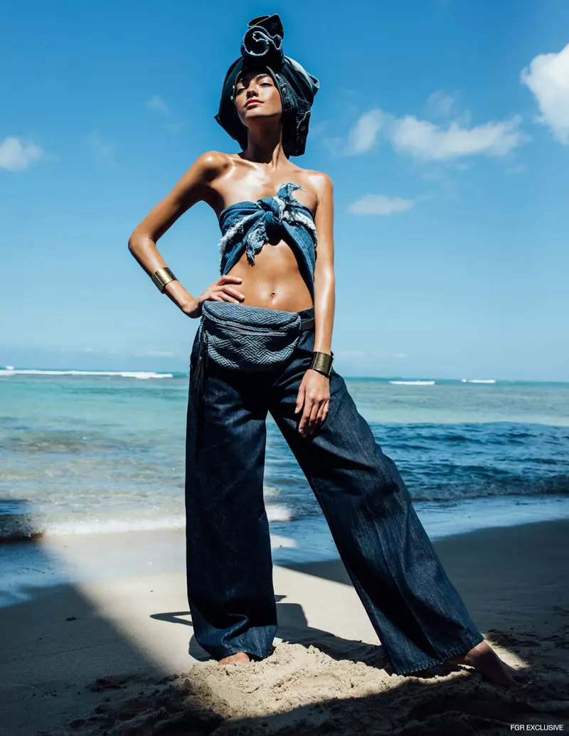 ターバンのさまざまなヴィンテージデニム、AnthropologieのBra Jeans、Wide Leg Jeans Topshop、Belt Bag Urban Outfitters、Jewelryスタイリスト自身。写真：IJfke Ridgley