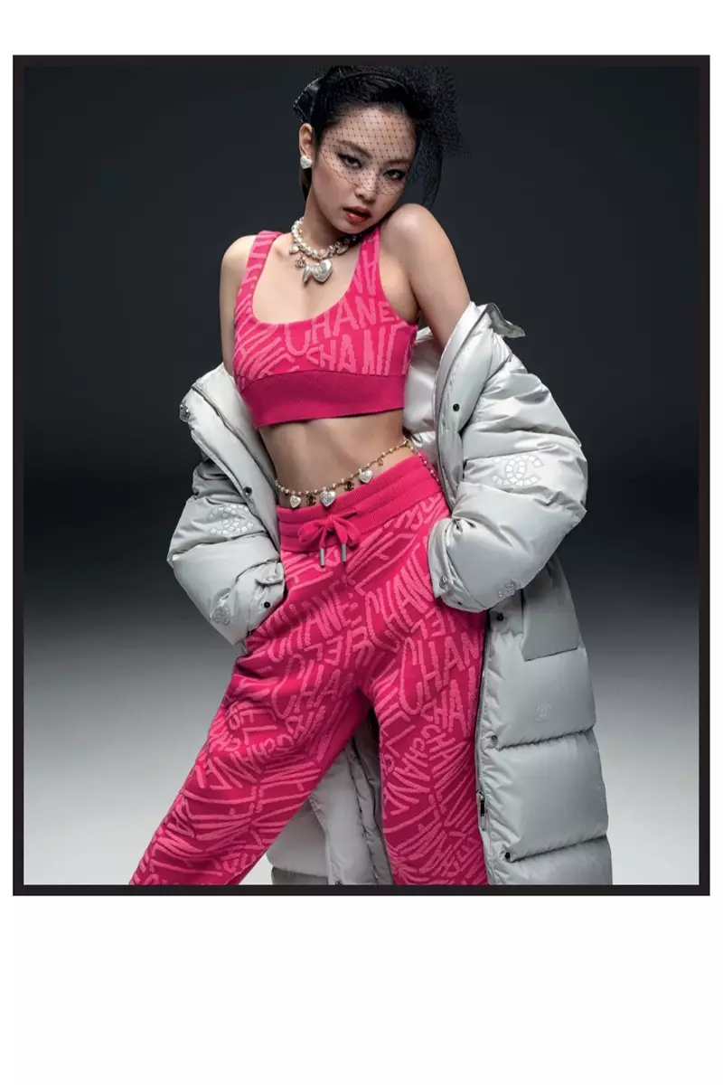 Jennie of BLACKPINK béntang dina kampanye Chanel Coco Neige 2021.