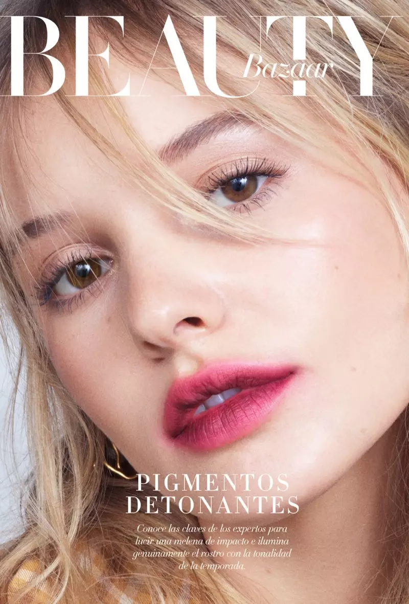 Paige Reifler Models Eye-Catching Beauty para sa Harper's Bazaar Latin America