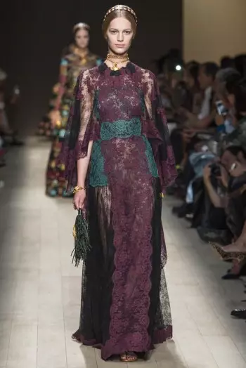 Valentino Spring/Chilimwe 2014 | Paris Fashion Week