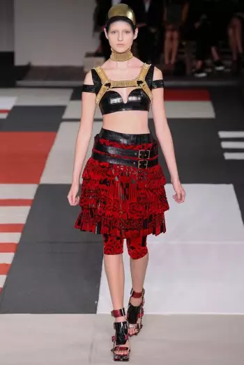 Alexander McQueen Musim Semi/Musim Panas 2014 | Pekan Mode Paris