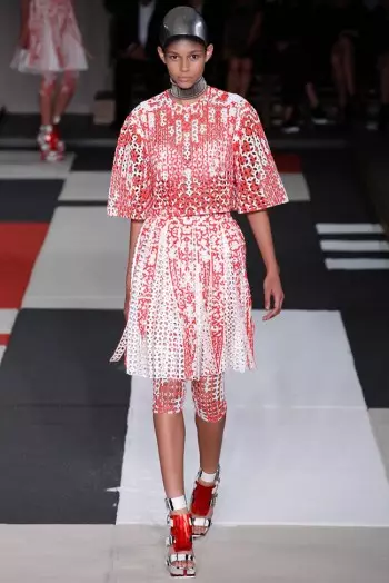 Alexander McQueen Guga/Xagaaga 2014 | Todobaadka Fanka ee Paris