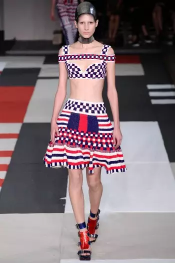 Alexander McQueen Mmiri/Oge okpomọkụ 2014 | Izu Ejiji Paris