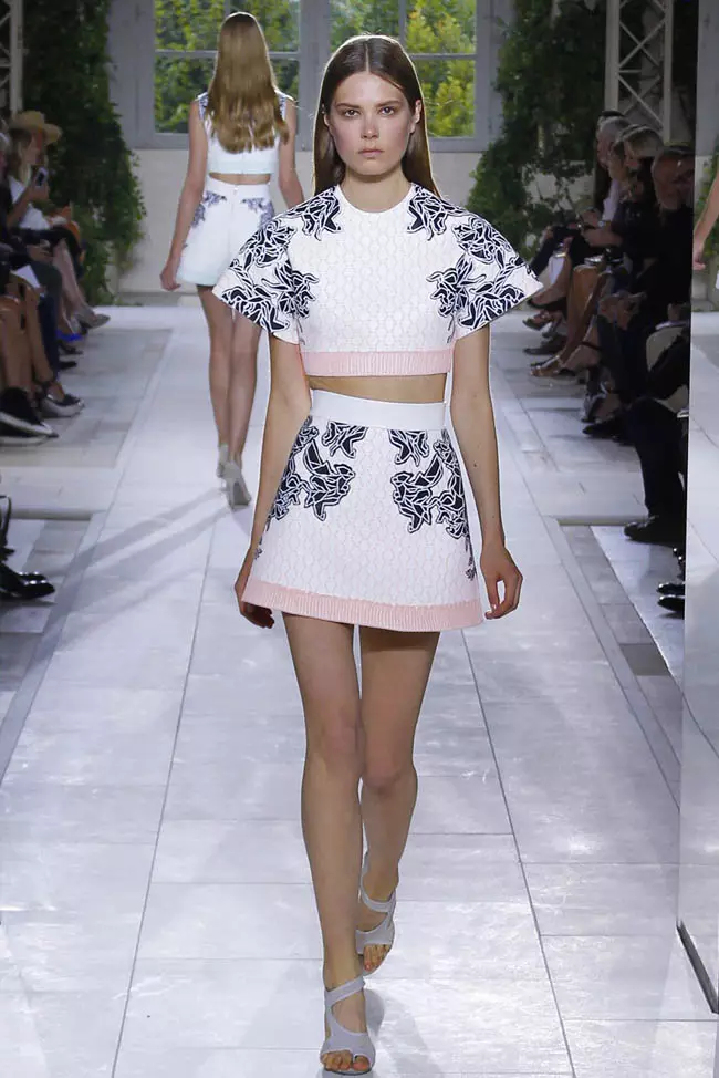 Balenciaga tavasz/nyár 2014 | Párizsi divathét