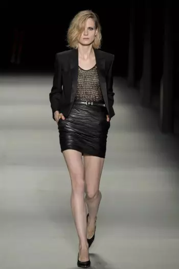 Saint Laurent ฤดูใบไม้ผลิ/ฤดูร้อน 2014 | ปารีสแฟชั่นวีค