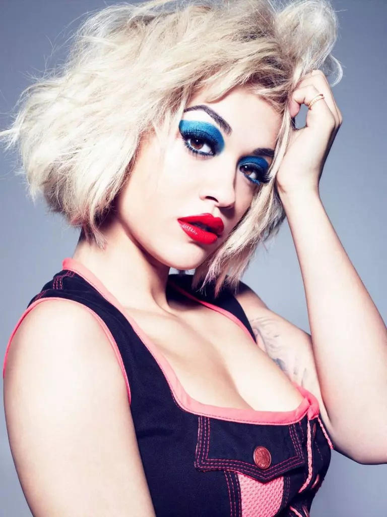 Rita Ora werk saam met Rimmel London op Cosmetics Line