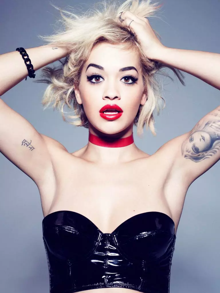 Rita Ora dirba su Rimmel London Cosmetics Line