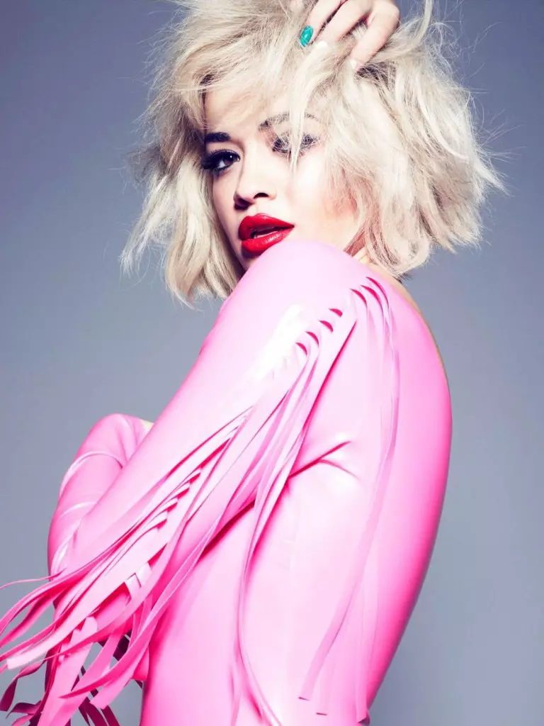 Rita Ora Ua hauj lwm nrog Rimmel London ntawm Cosmetic Line