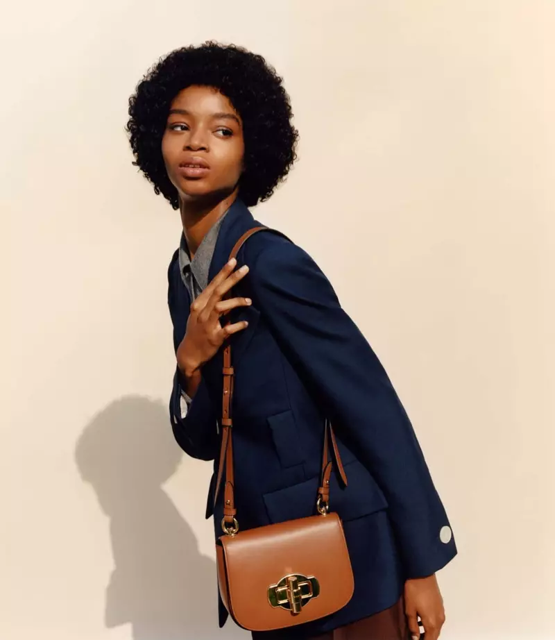 Lumilitaw si Kyla Ramsey sa Prada spring-summer 2020 campaign