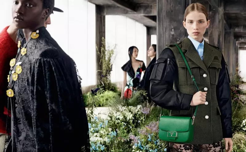 Prada 2019 payız reklam kampaniyasından bir görüntü