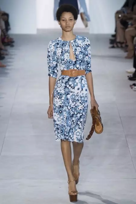 Michael Kors Amabweretsa Blooms kwa Spring 2017