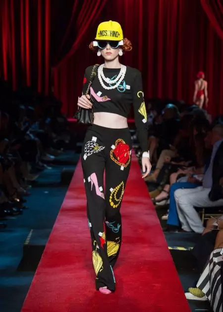 Весной 2017 Moschino оживляет бумажных кукол