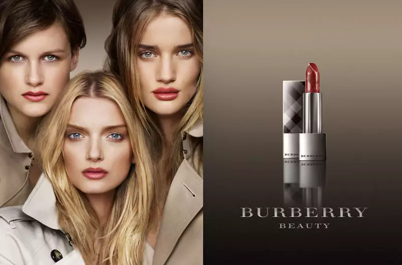 Burberry Beauty 2010 Campaign | URosie, uNina kunye noLily nguMario Testino