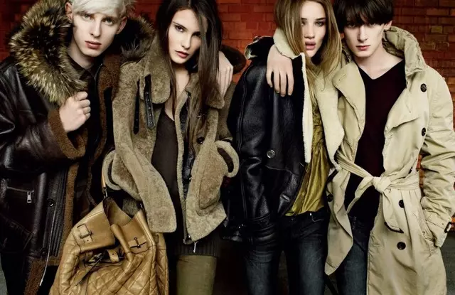 Burberry Fall 2010 Kampaniyasına Baxış | Mario Testino tərəfindən Rosie Huntington-Whiteley