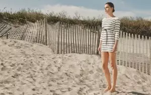 Alyssa Miller مودېللار قاتتىق ۋە Striped نىڭ كۈزلۈك سوۋغاتلىرى