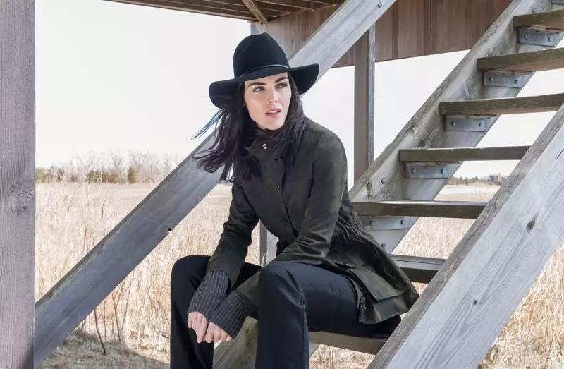 Hilary Rhoda on Veronica Beardi 2016. aasta sügis-talvise kampaania peaosas