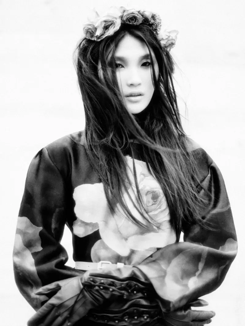 Emma Xie ni Paul de Luna para sa SCMP Style Magazine Setyembre 2011