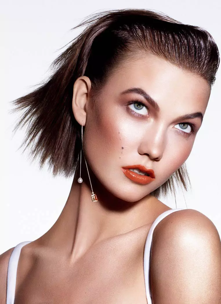 Karlie Kloss Modelas Someran Belecon por The Sunday Times Style