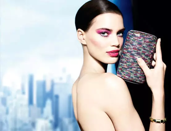 Rianne ten Haken oleh Miguel Reveriego untuk Bergdorf Goodman Spring 2011