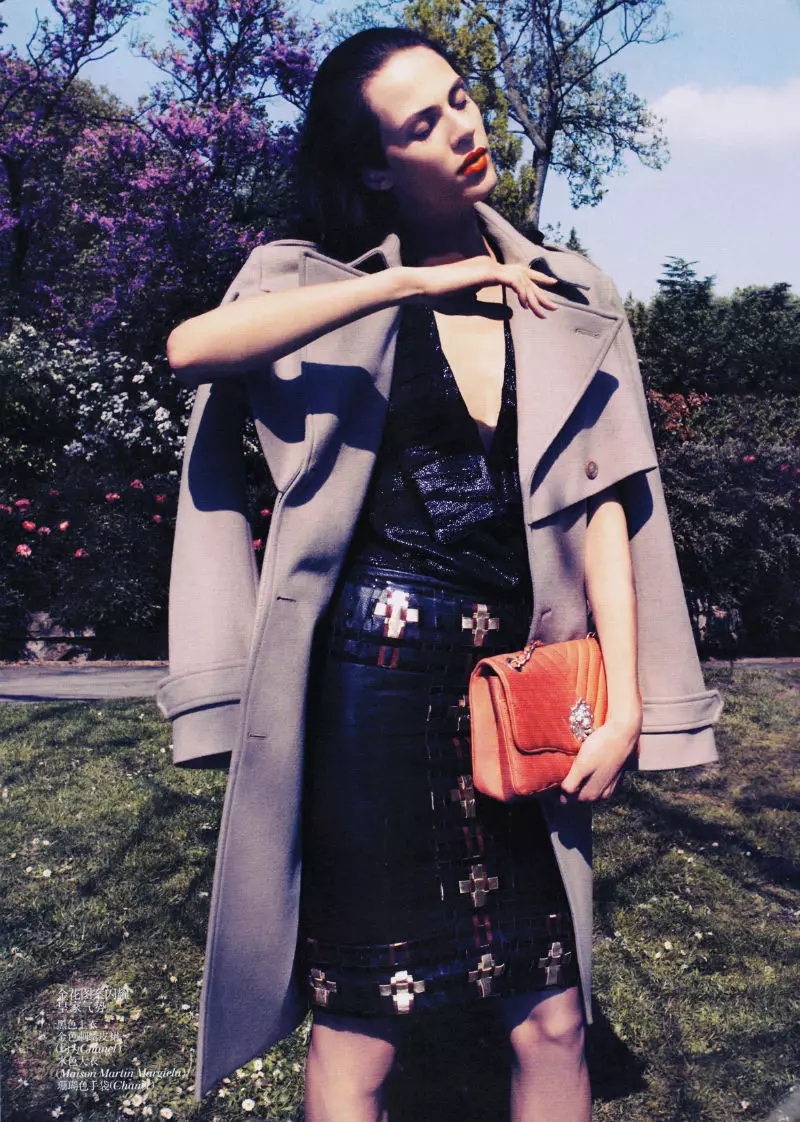 Aymeline Valade troch Camilla Akrans foar Vogue China july 2011