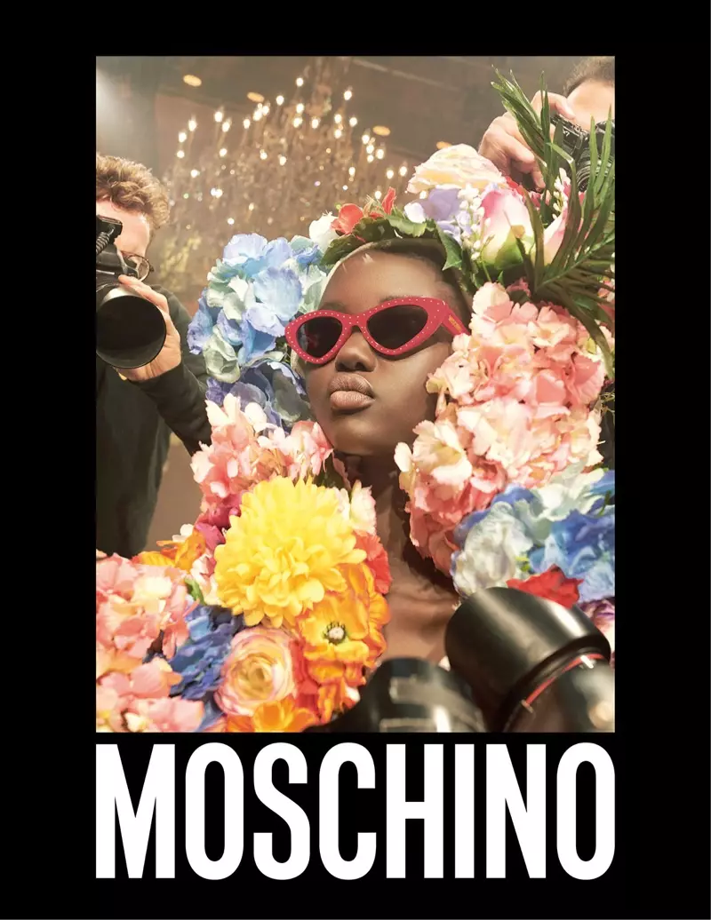 Мосцхино се фокусира на наочаре са моделом Адут Акецх Биор за кампању пролеће-лето 2018.