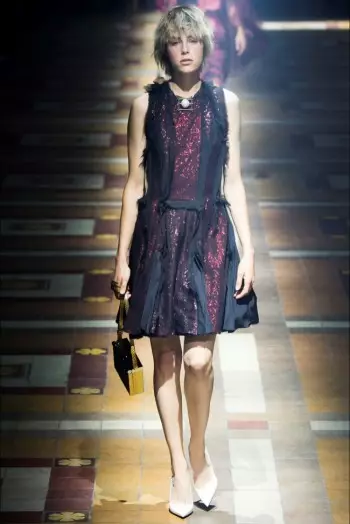 I-Lanvin Spring 2015: Isifundo kwi-Elegance