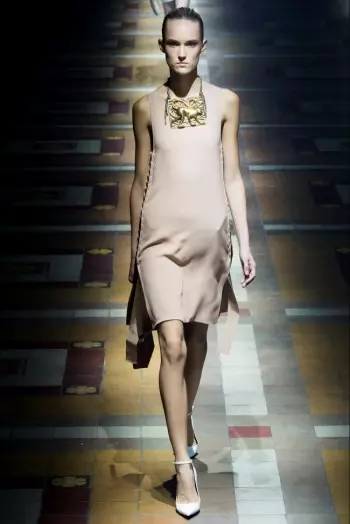 Lanvin 2015eko udaberria: dotoreziako ikasgaia