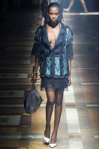 I-Lanvin Spring 2015: Isifundo kwi-Elegance