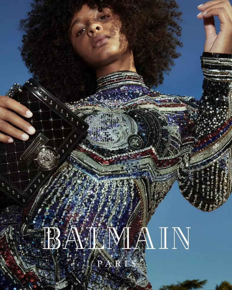 Mina Rose dans la campagne Balmain automne-hiver 2018