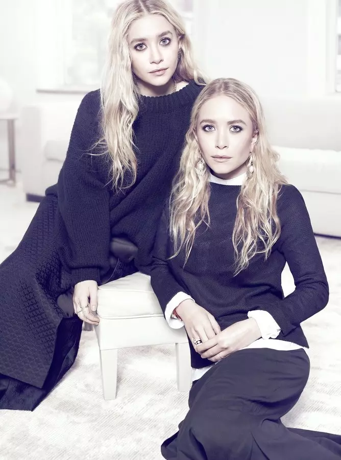 Mary-Kate & Ashley Olsen פּאָזע צוזאַמען פֿאַר NET-A-PORTER שטריך