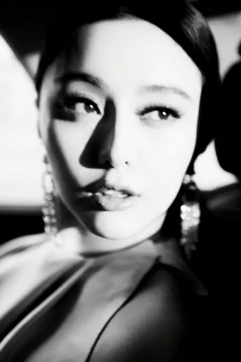 Fan Bingbing poserer for Ellen von Unwerth i W Magazine