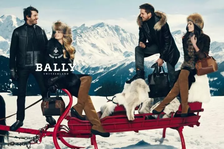 Caroline Trentini & Hilary Rhoda fueren an d'Alpen fir Bally's Fall 2012 Campagne vum Norman Jean Roy