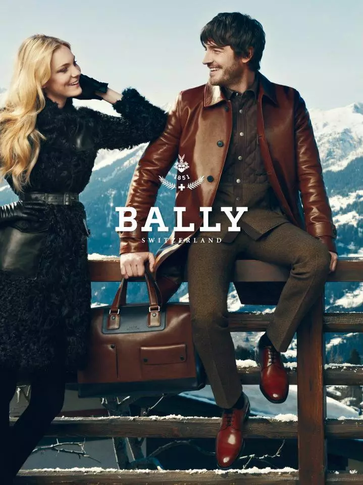 Caroline Trentini og Hilary Rhoda drar til Alpene for Bally's Fall 2012 Campaign av Norman Jean Roy