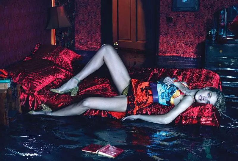 Natalia Vodianova dia tsy matory ho an'ny W Magazine Desambra 2012 nataon'i Mert & Marcus