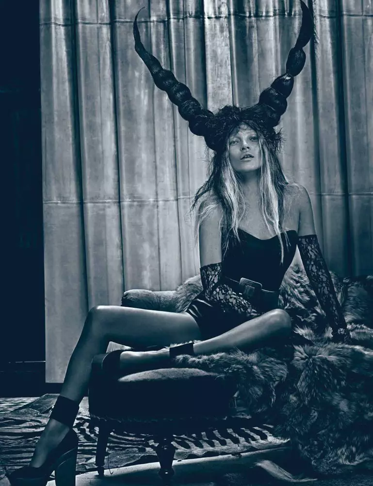 Kate Moss โดย Steven Klein for W Magazine มีนาคม 2012