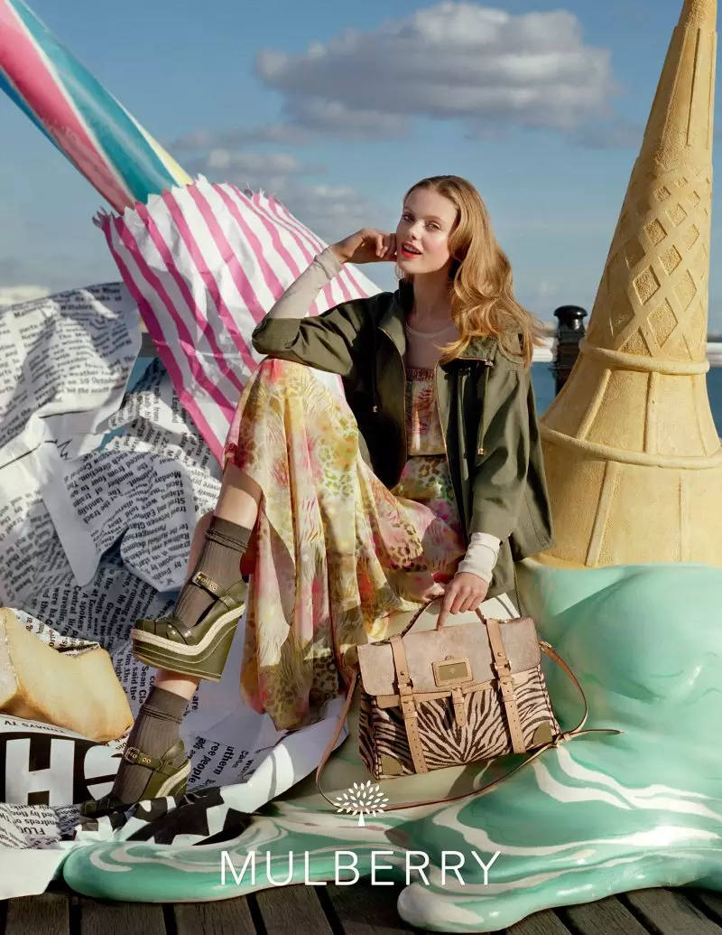 Lindsey Wixson & Frida Gustavsson für die Mulberry Spring 2012 Kampagne von Tim Walker