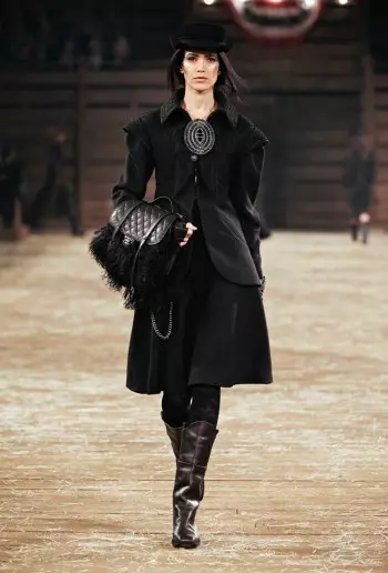 Sfilata Chanel pre-autunno 2014