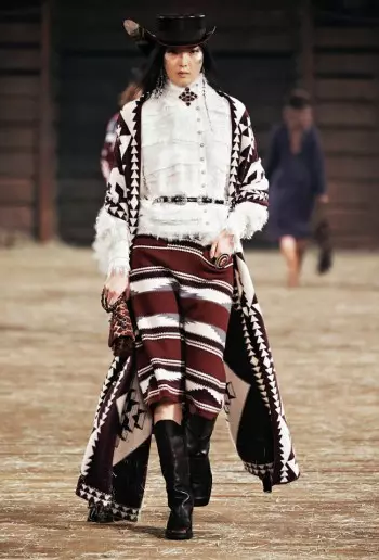 Передосінній показ Chanel 2014